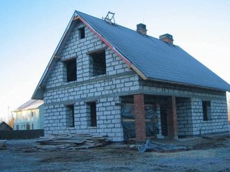 A ház 7-es projektje a 9-es tetőtérrel - a kész ház előnyei és hátrányai